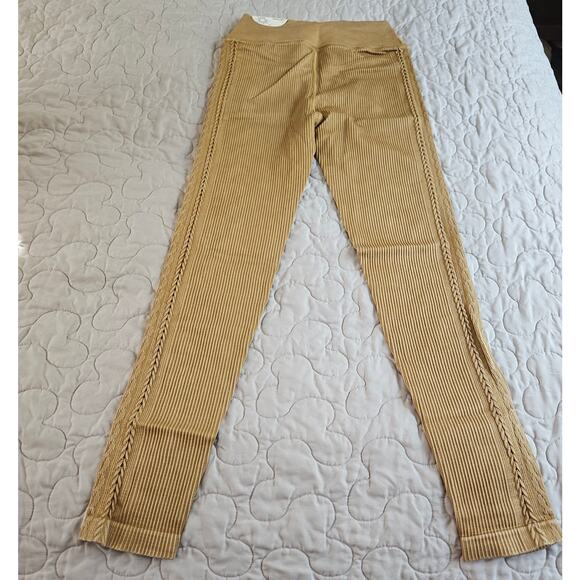 NWT Offline by Aerie Hi Rise Ribbed Braided Leggings Sz Medium - Picture 5 of 8